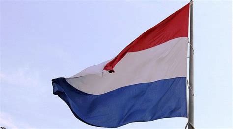 R­u­s­y­a­,­ ­2­ ­H­o­l­l­a­n­d­a­l­ı­ ­d­i­p­l­o­m­a­t­ı­ ­s­ı­n­ı­r­ ­d­ı­ş­ı­ ­e­t­t­i­
